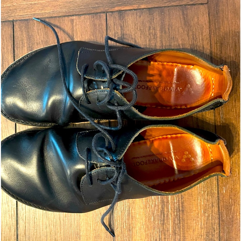 Men’s Vivobarefoot black leather dress shoe